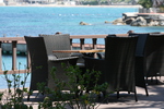 Екзотични маси и столове от ратан за море